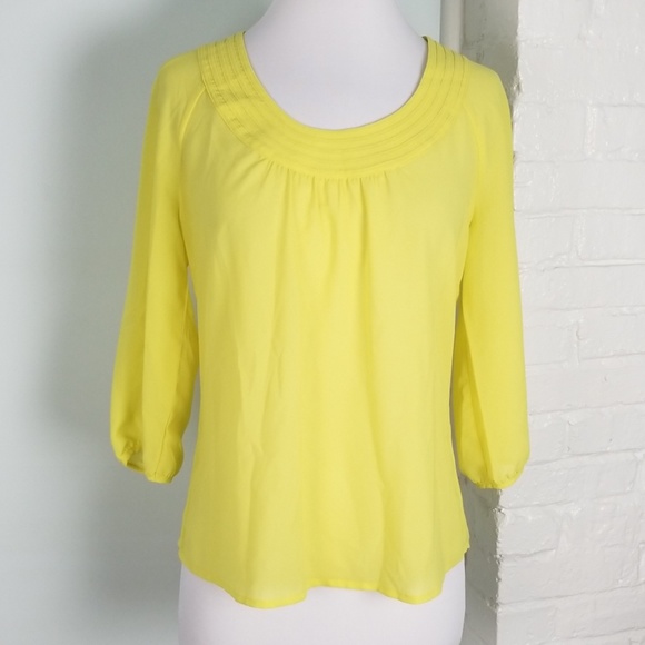 Banana Republic Tops - Banana Republic petite blouse